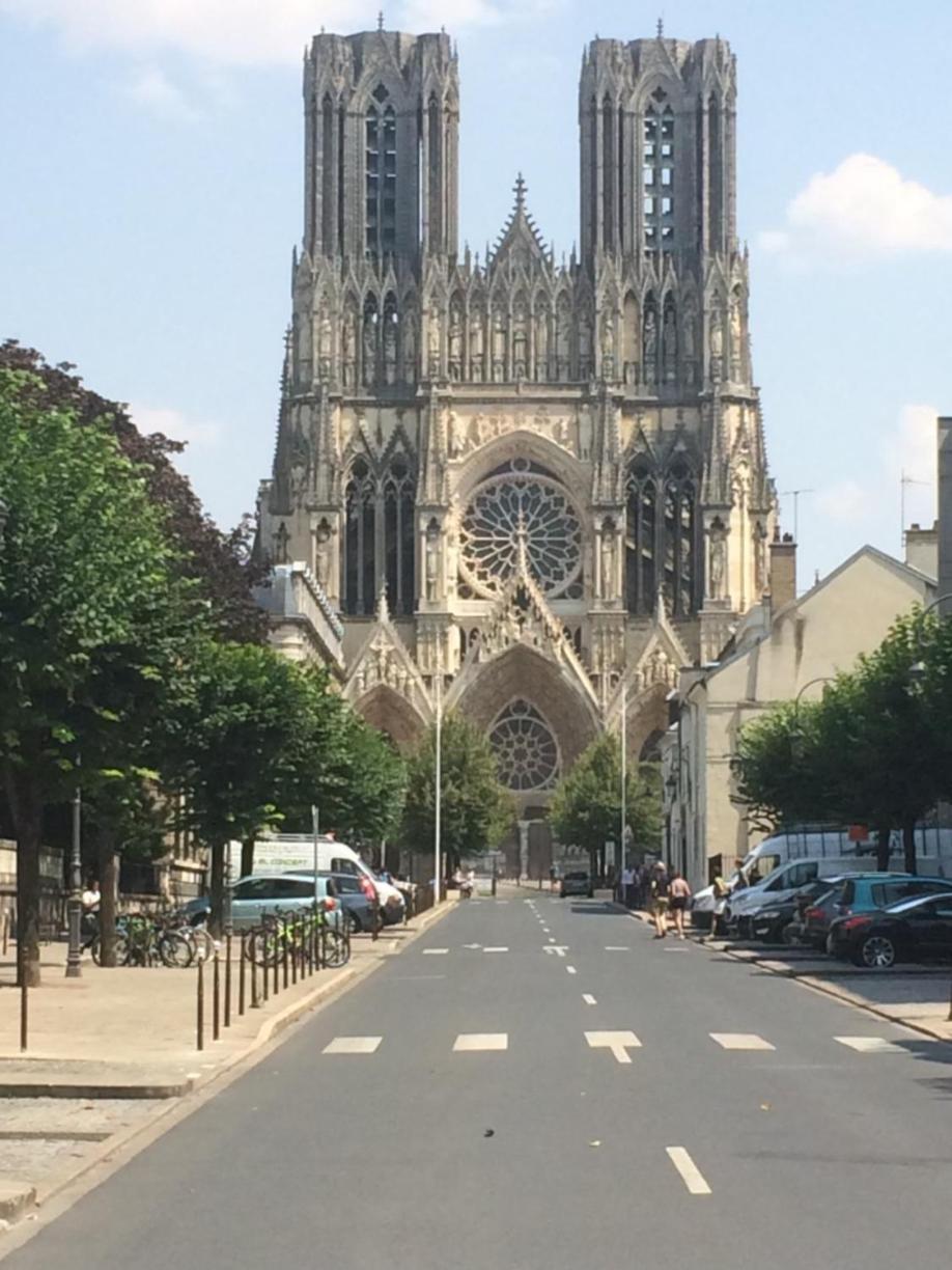 Le Classique Champenois, Centre Ville, Proche Cathedrale Reims Exterior photo